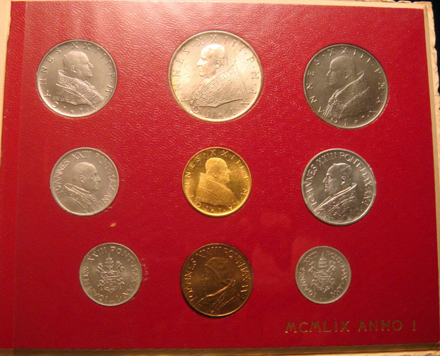 1959 Vatican Coin Set With Gold Coin Photo