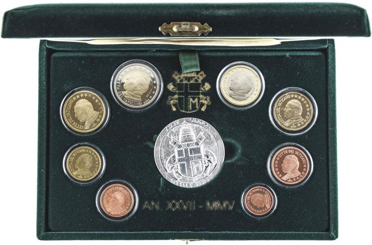 2005 Proof Set With Silver Medal Photo