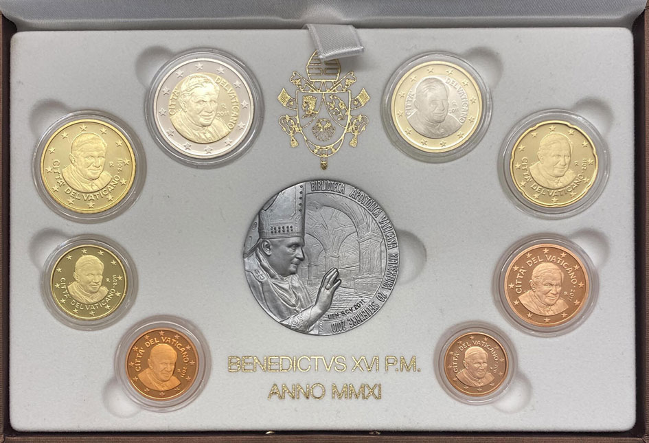 2011 Vatican Mint Set, 8 Euro Coins PROOF Photo