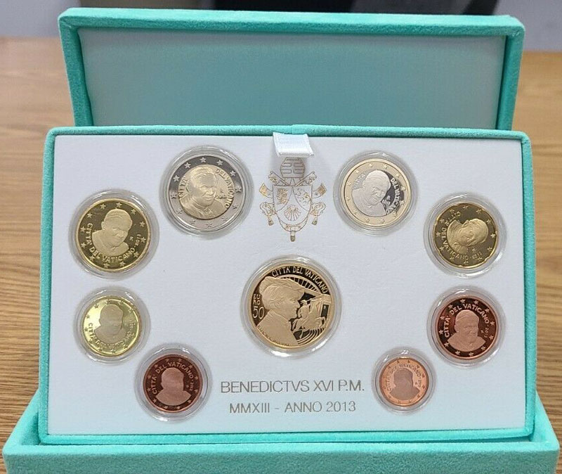 2013 Vatican Proof Set with Gold Photo