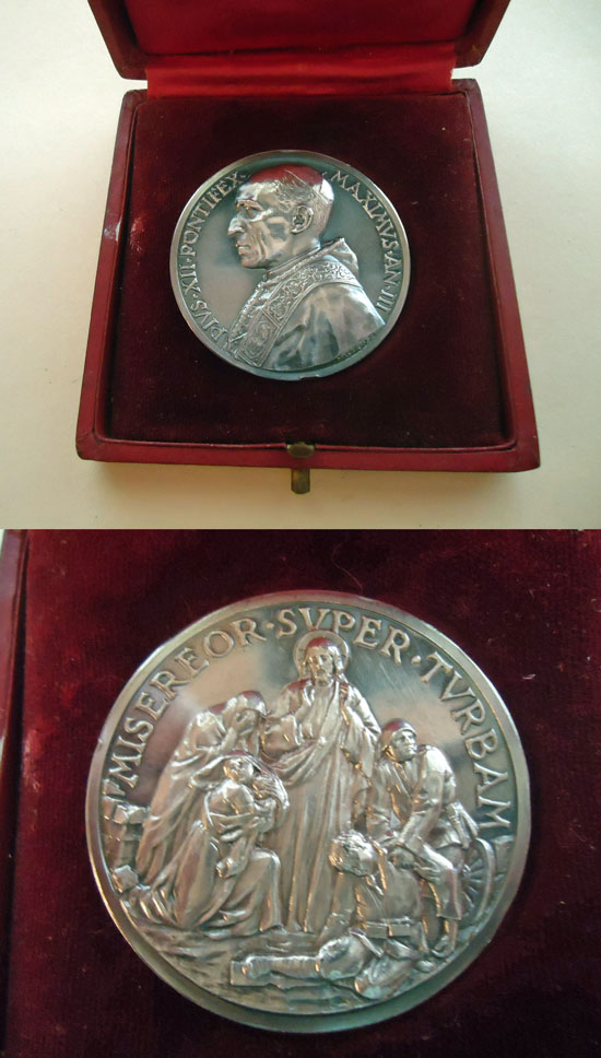 Pius XII 1941 Appeal End of War Silver Medal Photo